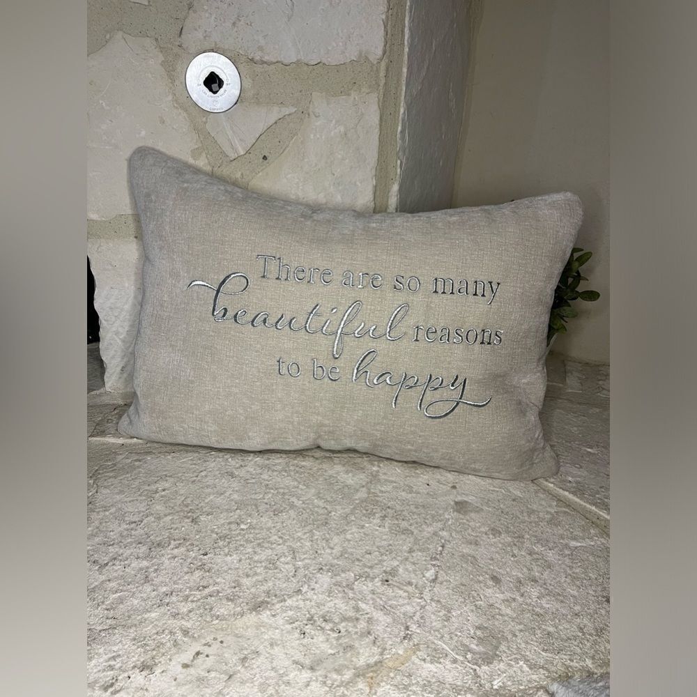 Rodeo Home accent pillow “There are so many beautiful reasons to be happy”
